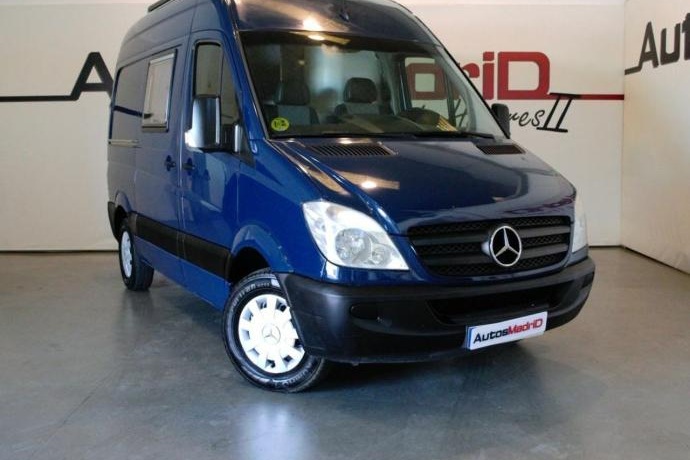 MERCEDES-BENZ SPRINTER 215 CDI MEDIO 3.0T