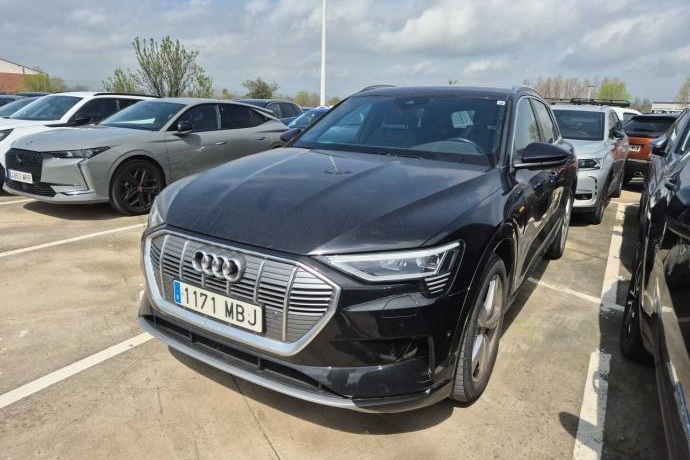 AUDI e-tron Advanced 55 quattro