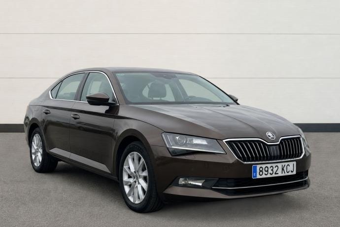 SKODA SUPERB 2.0 TDI 110KW DSG AMBITION 150 5P