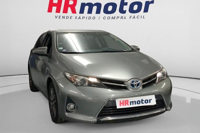 TOYOTA AURIS Hybrid Feel!