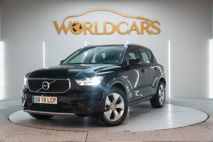VOLVO XC40 2.0 D3 AWD Momentum