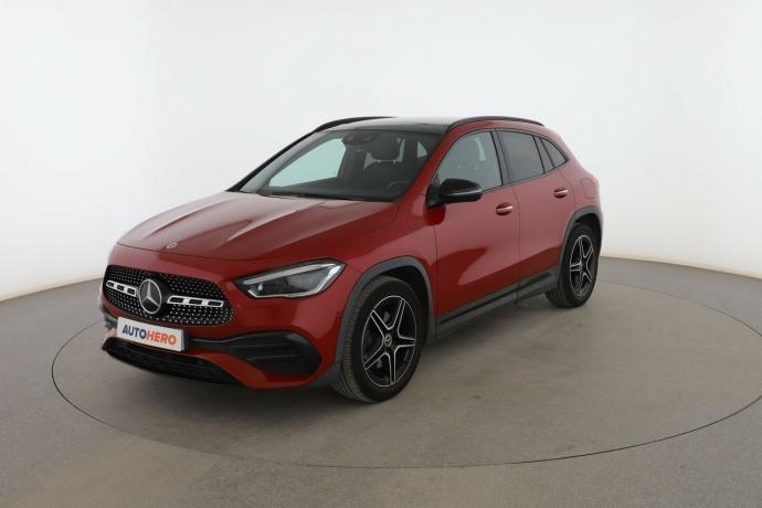 MERCEDES-BENZ GLA 200 AMG Line