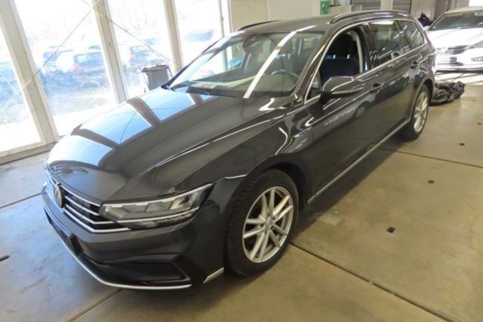 VOLKSWAGEN PASSAT Variant GTE 1.4 TSI e-Power 115kW + 85kW