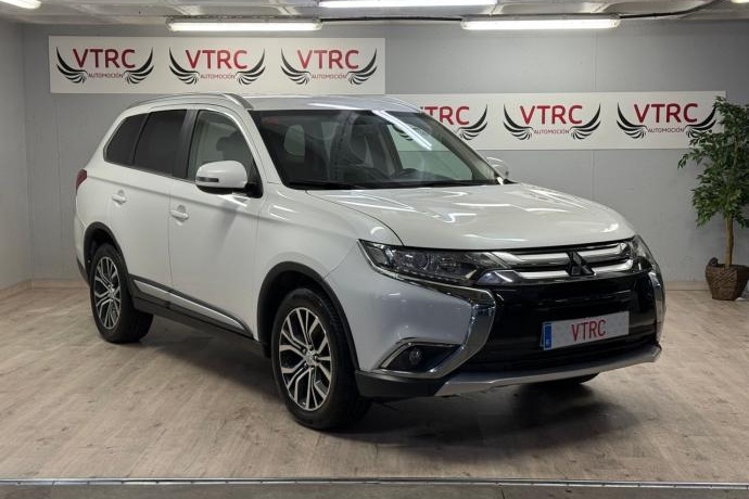 MITSUBISHI OUTLANDER 220DI-D Motion