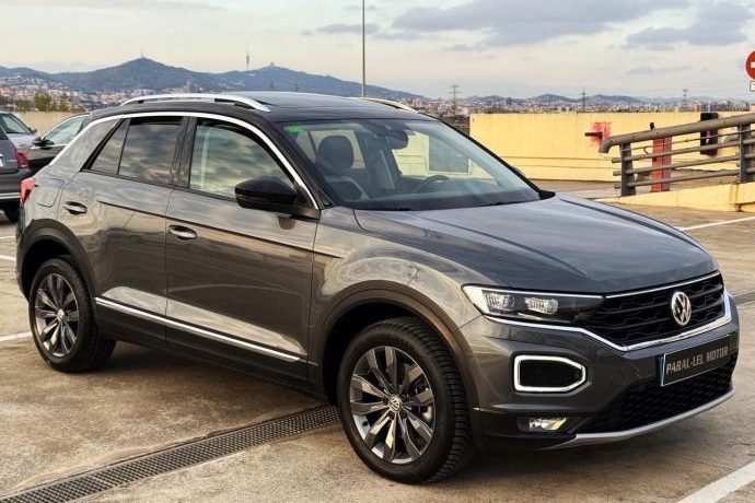 VOLKSWAGEN T-Roc 2.0 TSi SPORT 4MOTION DSG 190cv con 25.000 kms y TECHO PANORÁMICO...