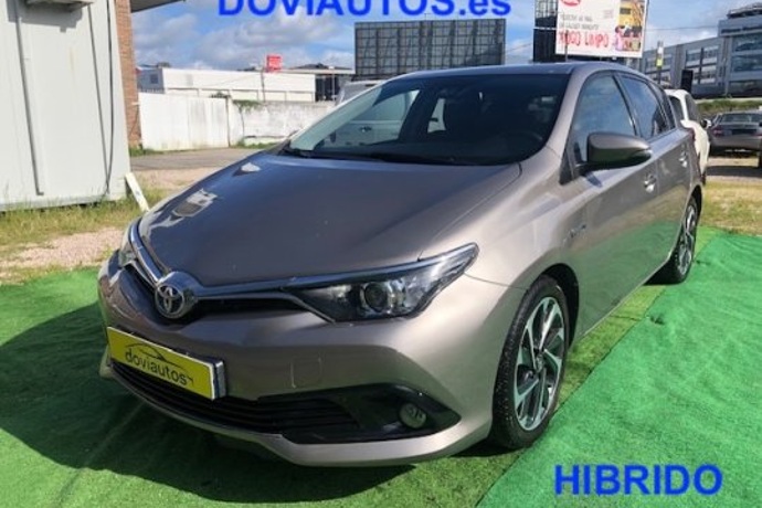 TOYOTA AURIS 1.8 Hybrid Design Edition