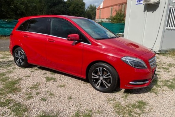 MERCEDES-BENZ B 180 CDI