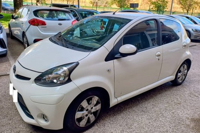 TOYOTA AYGO city
