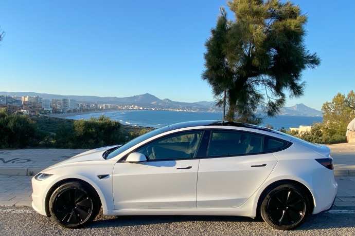 TESLA MODEL 3 blanco