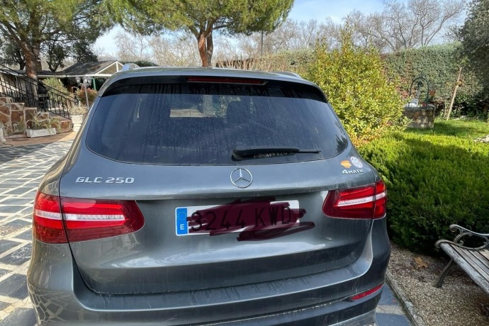 MERCEDES-BENZ GLC 250