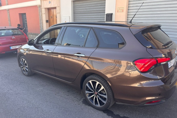 FIAT TIPO 1.6 SW LOUNGE MULTIJET2