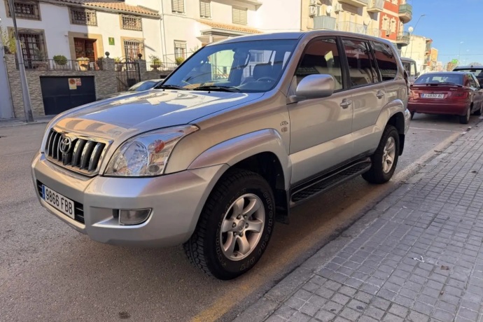 TOYOTA LAND CRUISER 3.0D-4D VX