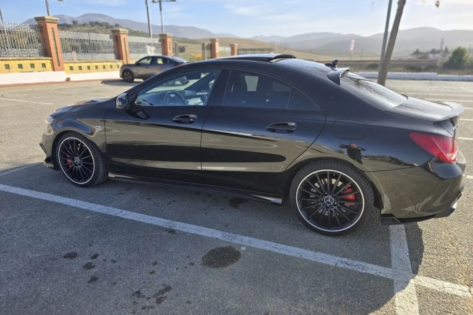 MERCEDES-BENZ CLA 45 AMG 4Matic 7G-DCT