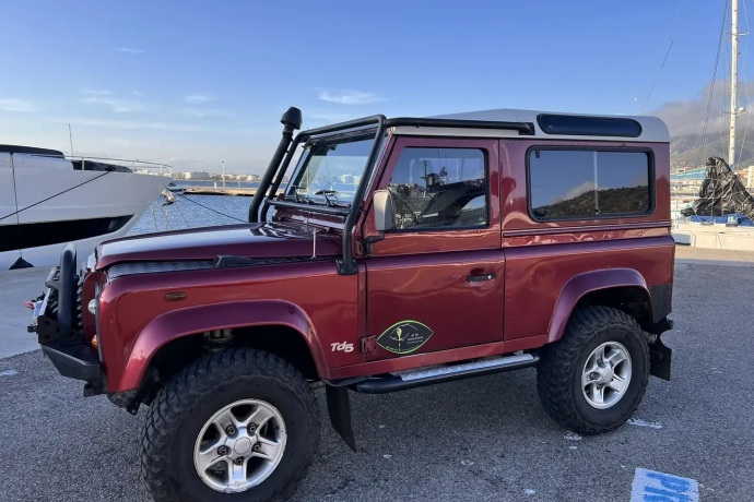 LAND-ROVER DEFENDER 90 2.5Td5 SW SE