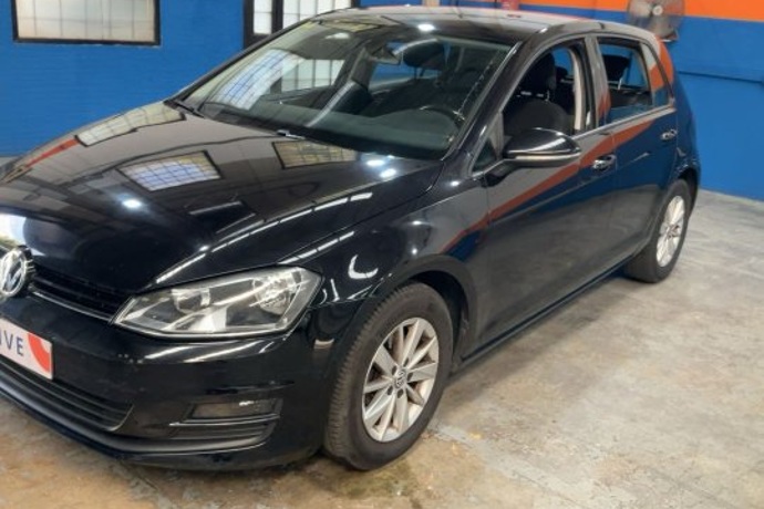 VOLKSWAGEN GOLF 1.6 ADVANCE